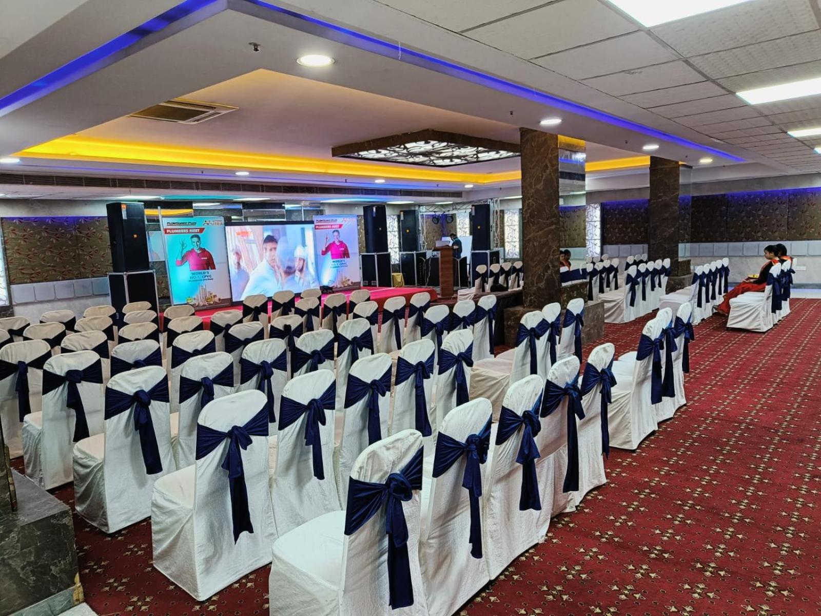 Hyphen Business Hotel Νόιντα Εξωτερικό φωτογραφία