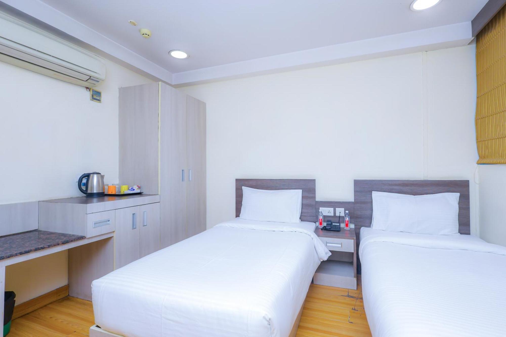 Hyphen Business Hotel Νόιντα Εξωτερικό φωτογραφία