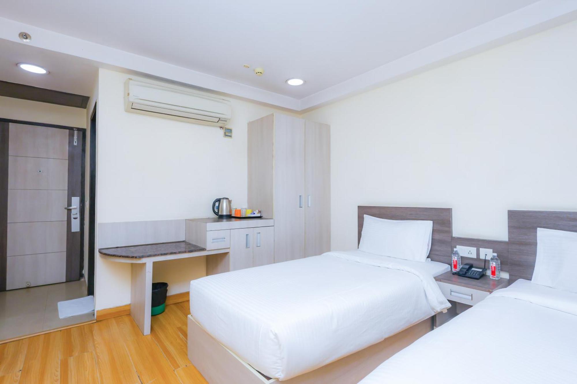 Hyphen Business Hotel Νόιντα Εξωτερικό φωτογραφία